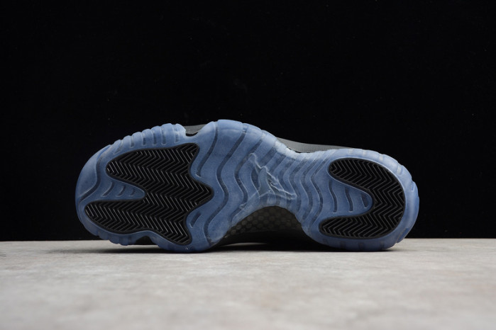 Air Jordan 11 “Cap and Gown” black 378037-005