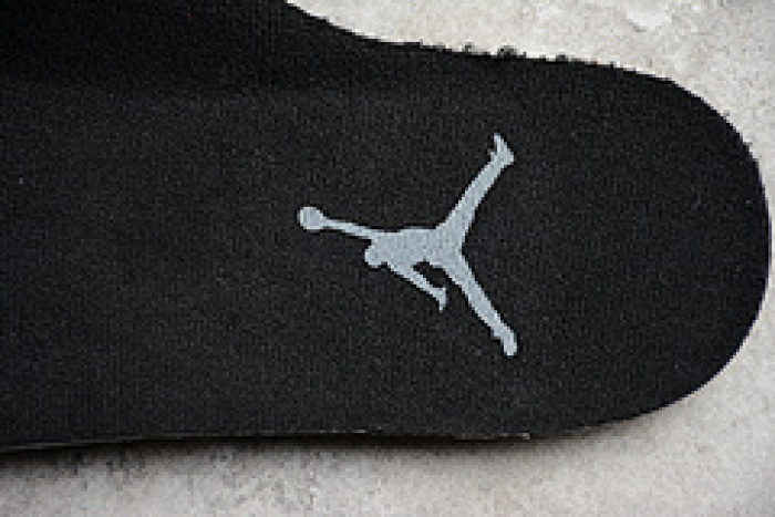 Air Jordan 11 “Cap and Gown” black 378037-005